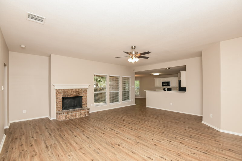 2,530/Mo, 1124 Brown Crest Rd Burleson, TX 76028 Living Room View 3