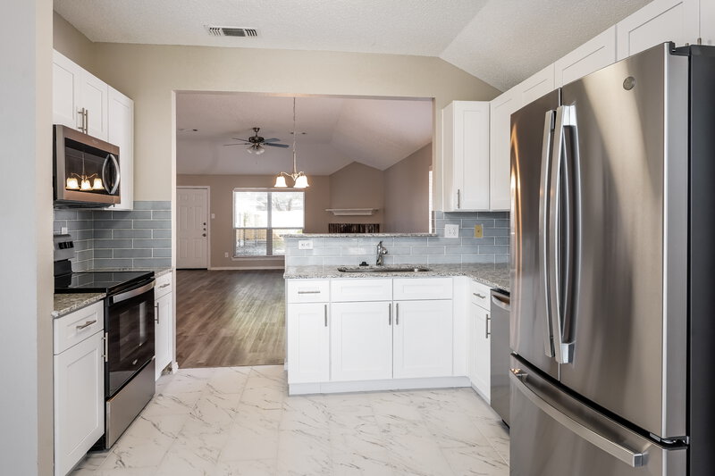 2,450/Mo, 2829 Hidden Springs Dr Mesquite, TX 75181 Kitchen View