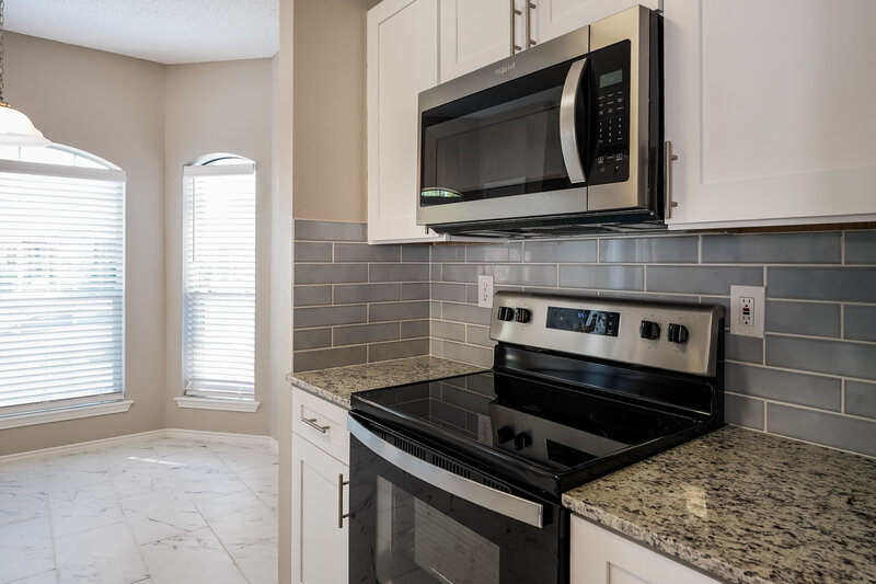 2,450/Mo, 2829 Hidden Springs Dr Mesquite, TX 75181 Kitchen View 2