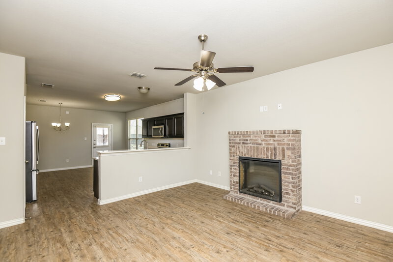 3,040/Mo, 1933 Belshire Ct Fort Worth, TX 76140 Living Room View 2