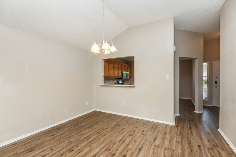 2,320/Mo, 5821 Clarion Trl Arlington, TX 76017 Dining Room View 2
