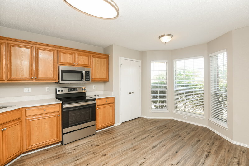 2,320/Mo, 5821 Clarion Trl Arlington, TX 76017 Breakfast Nook View