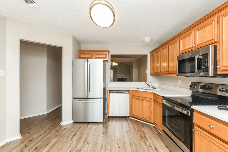 2,320/Mo, 5821 Clarion Trl Arlington, TX 76017 Kitchen View