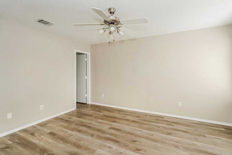 1,720/Mo, 1721 Santa Fe Trl Krum, TX 76249 Bedroom View