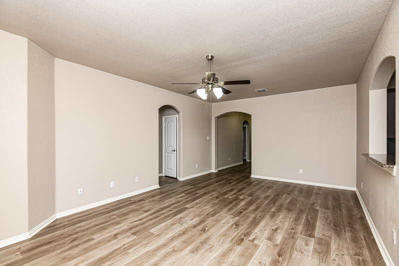 2,305/Mo, 2856 Pacifico Way Fort Worth, TX 76111 Living Room View 2