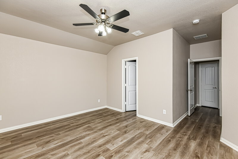 2,305/Mo, 2856 Pacifico Way Fort Worth, TX 76111 Main Bedroom View 2