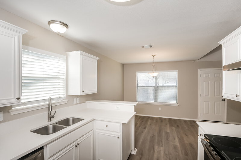 1,905/Mo, 1024 Brown Crest Rd Burleson, TX 76028 Kitchen View 3