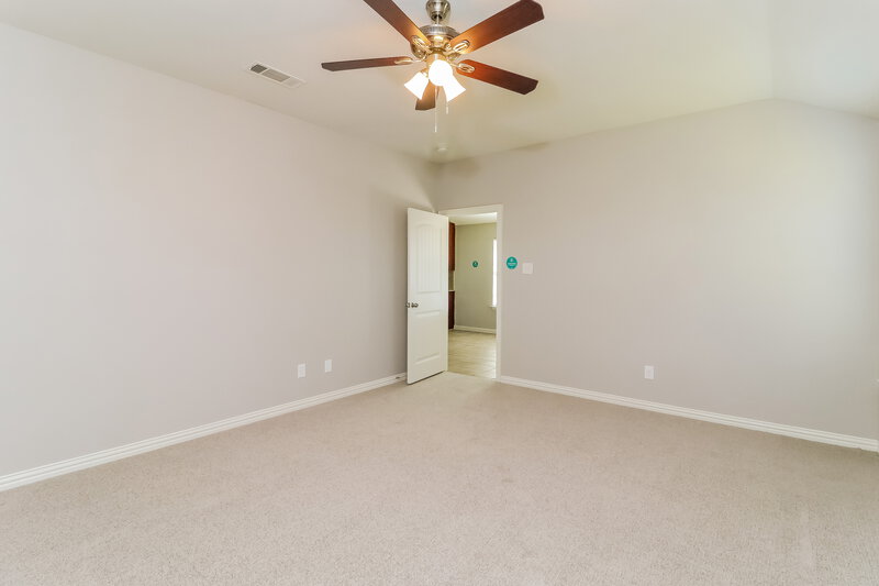 2,450/Mo, 7105 Mohegan Dr Fort Worth, TX 76179 Main Bedroom View