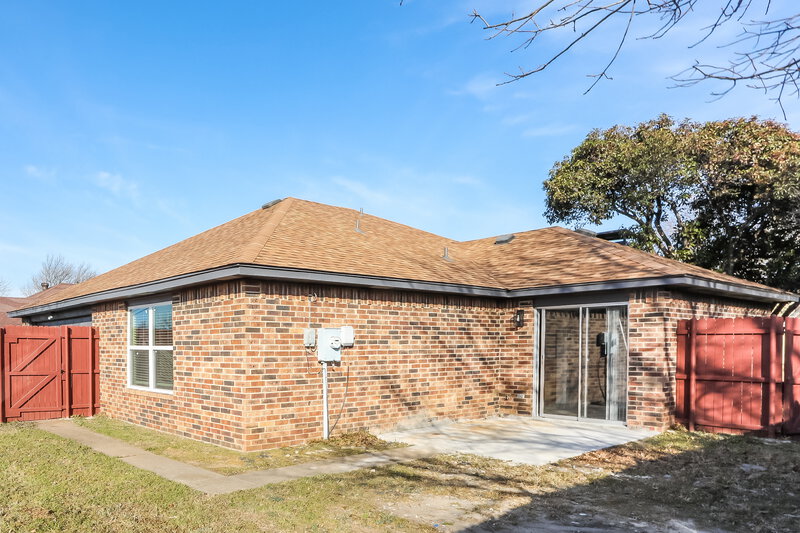 2,315/Mo, 1134 Heather Wood Dr Duncanville, TX 75137 Rear View