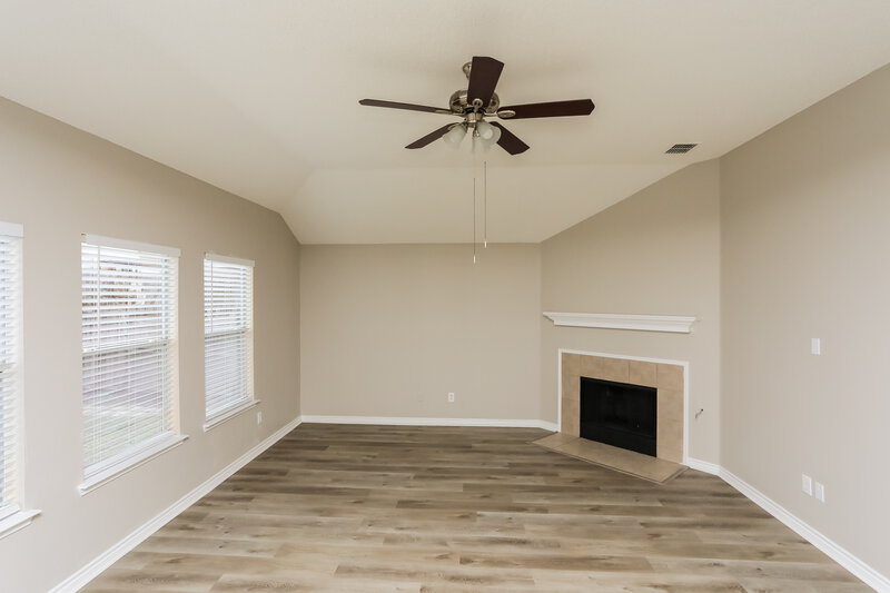 2,595/Mo, 2020 Aster Trl Forney, TX 75126 Living Room View