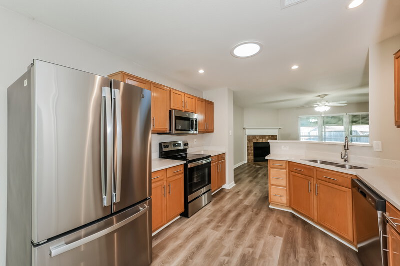 2,010/Mo, 213 Garden Valley Ln Red Oak, TX 75154 Kitchen View