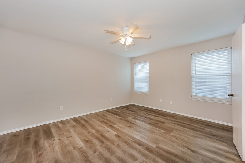 2,010/Mo, 213 Garden Valley Ln Red Oak, TX 75154 Main Bedroom View