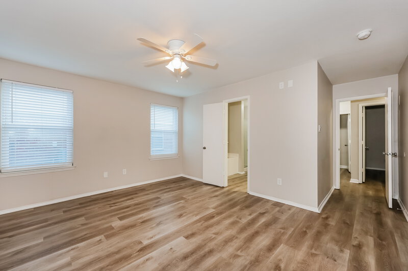 2,010/Mo, 213 Garden Valley Ln Red Oak, TX 75154 Main Bedroom View 3