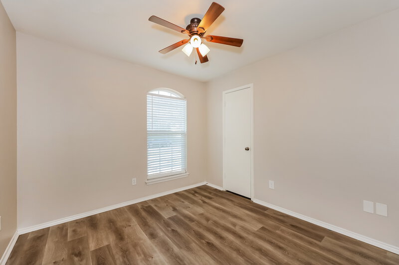 2,010/Mo, 213 Garden Valley Ln Red Oak, TX 75154 Bedroom View