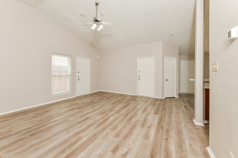 2,680/Mo, 1624 Lincolnshire Way Fort Worth, TX 76134 Living Room View
