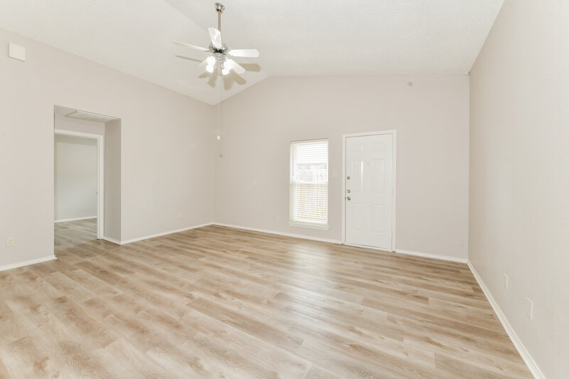 2,680/Mo, 1624 Lincolnshire Way Fort Worth, TX 76134 Living Room View 3