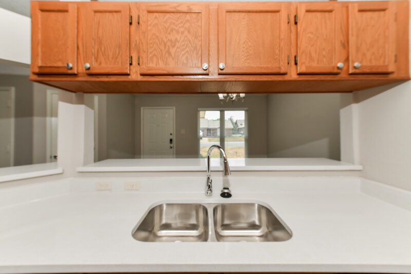 2,680/Mo, 1624 Lincolnshire Way Fort Worth, TX 76134 Kitchen View 2