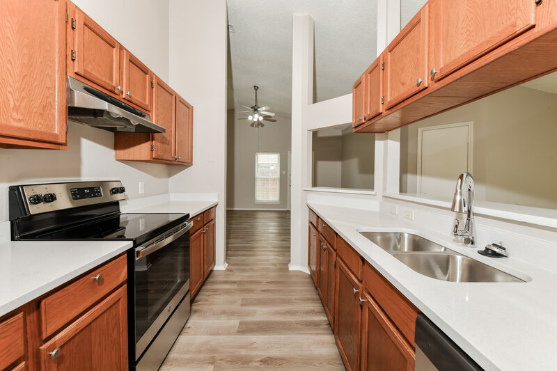 2,680/Mo, 1624 Lincolnshire Way Fort Worth, TX 76134 Kitchen View 3