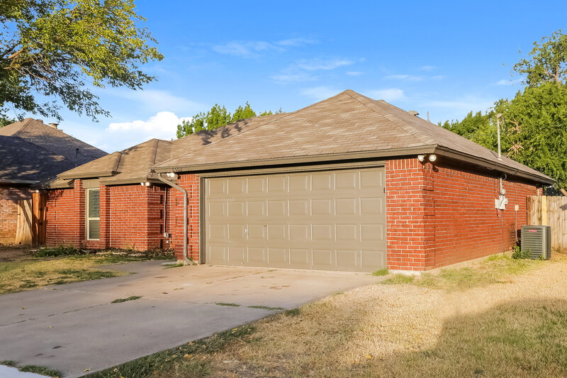 2,170/Mo, 6502 Running Creek Dr Arlington, TX 76001 Front View