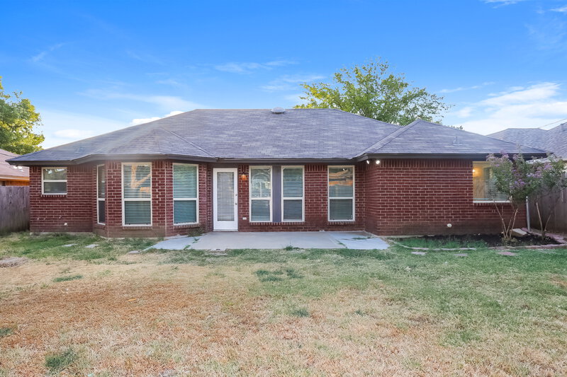 2,170/Mo, 6502 Running Creek Dr Arlington, TX 76001 Rear View 2