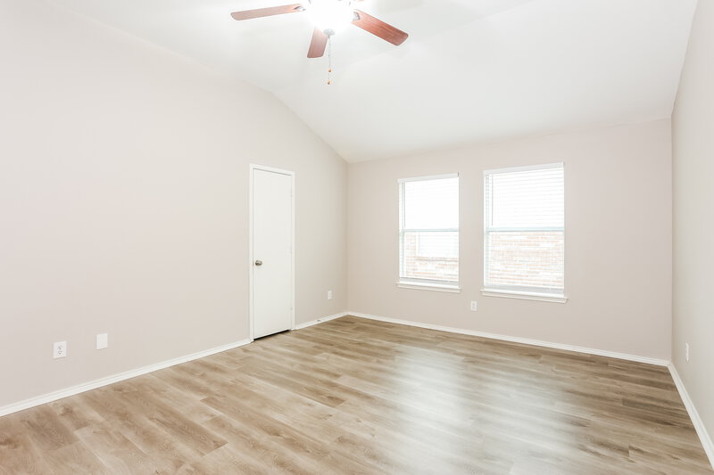 2,400/Mo, 2922 Midbury Dr Lancaster, TX 75134 Main Bedroom View