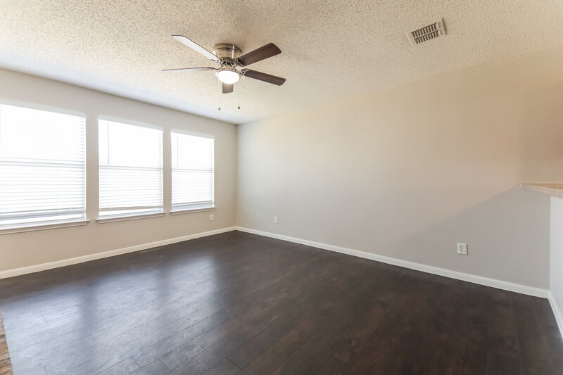 1,905/Mo, 1537 Warrington Way Forney, TX 75126 Living Room View