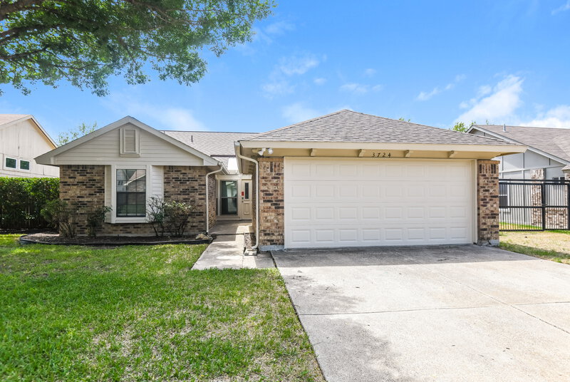 2,200/Mo, 3724 Whitefern Dr Fort Worth, TX 76137 External View