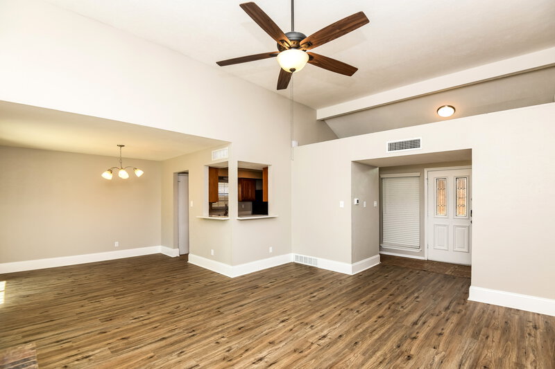2,200/Mo, 3724 Whitefern Dr Fort Worth, TX 76137 Living Room View 2