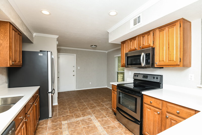 2,200/Mo, 3724 Whitefern Dr Fort Worth, TX 76137 Kitchen View