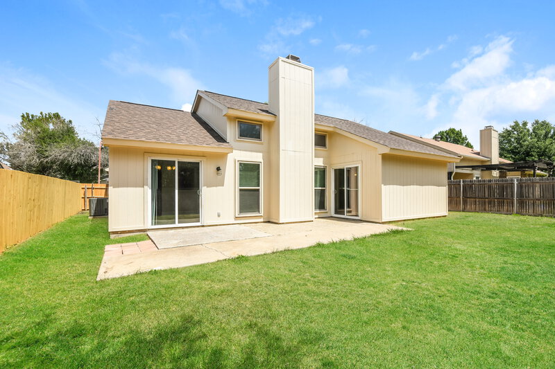 2,200/Mo, 3724 Whitefern Dr Fort Worth, TX 76137 Rear View