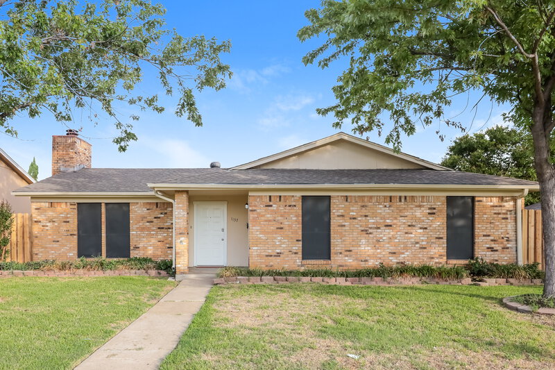 2,265/Mo, 1137 Pleasant Valley Rd Garland, TX 75040 External View