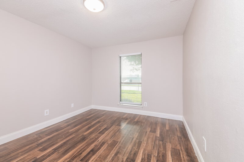 2,265/Mo, 1137 Pleasant Valley Rd Garland, TX 75040 Bedroom View