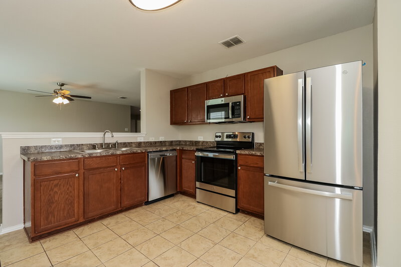 2,345/Mo, 14124 Zavala Trl Haslet, TX 76052 Kitchen View 2