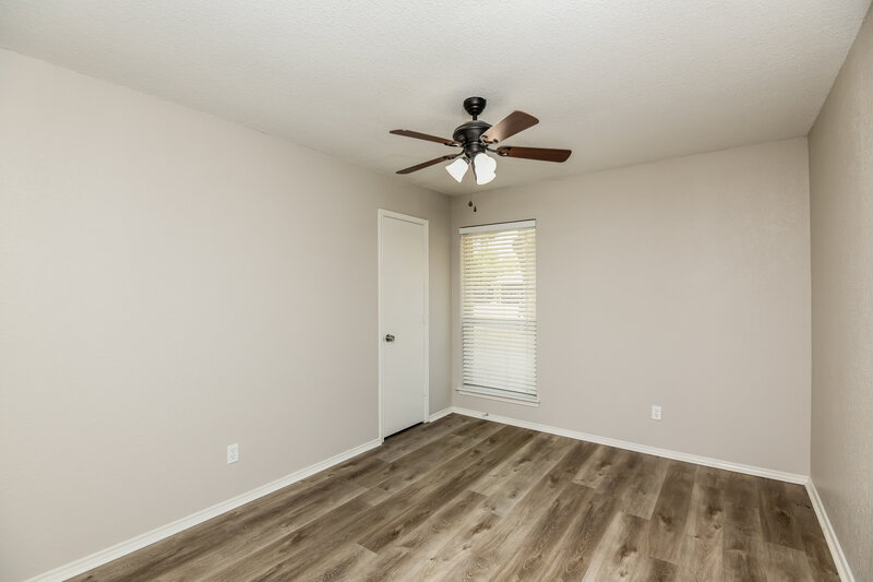2,365/Mo, 2509 Hallmark St Grand Prairie, TX 75052 Bedroom View 2