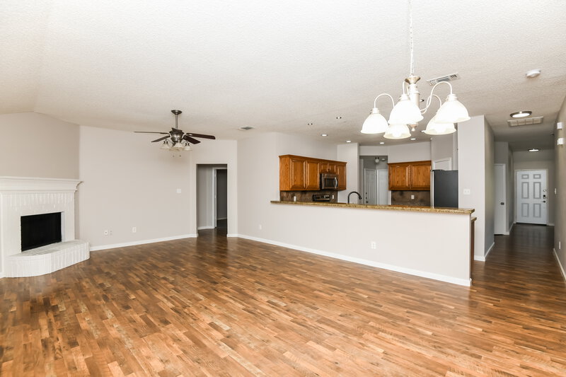 2,405/Mo, 415 Marybeth Dr Burleson, TX 76028 Dining Room View