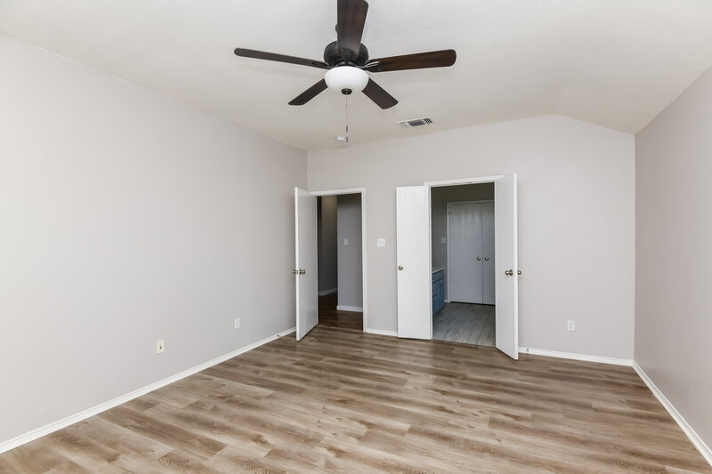 2,405/Mo, 415 Marybeth Dr Burleson, TX 76028 Bedroom View