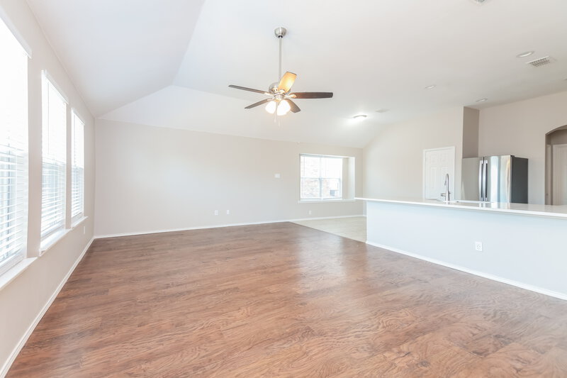 1,680/Mo, 2031 Brook Mdw Forney, TX 75126 Living Room View 2