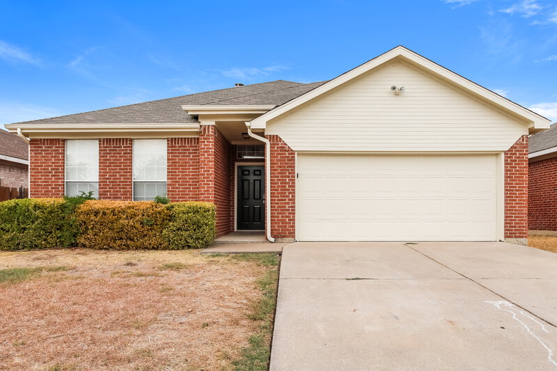 2,175/Mo, 7213 Park Creek Cir W Fort Worth, TX 76137 External View
