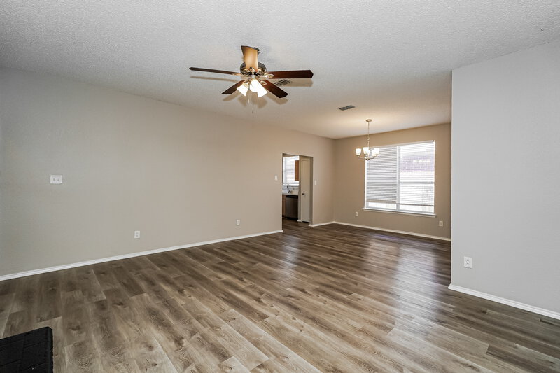 2,070/Mo, 7213 Park Creek Cir W Fort Worth, TX 76137 Family Room View
