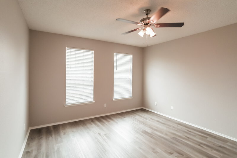 2,175/Mo, 7213 Park Creek Cir W Fort Worth, TX 76137 Main Bedroom View