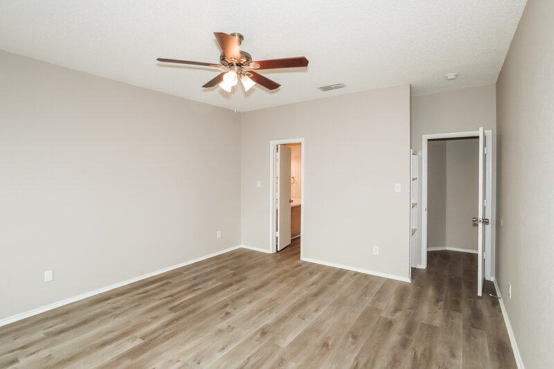 2,175/Mo, 7213 Park Creek Cir W Fort Worth, TX 76137 Main Bedroom View 2