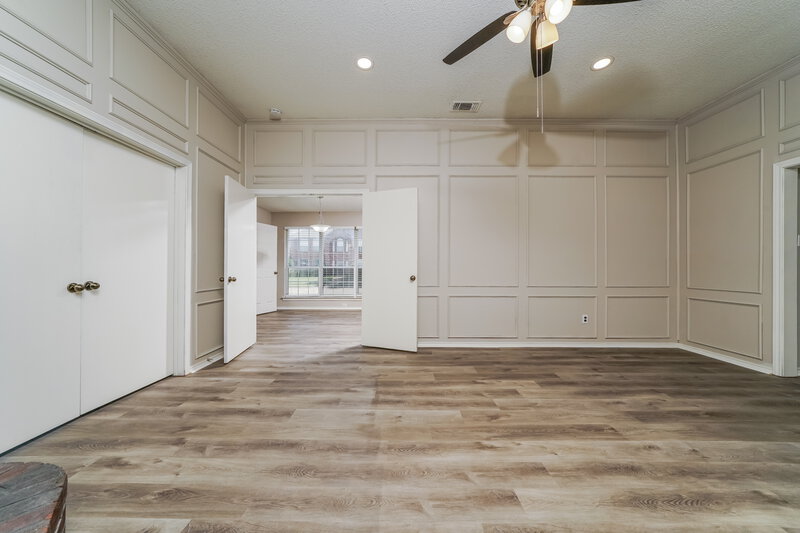 2,075/Mo, 601 Wedgewood Dr Mesquite, TX 75150 Living Room View 3
