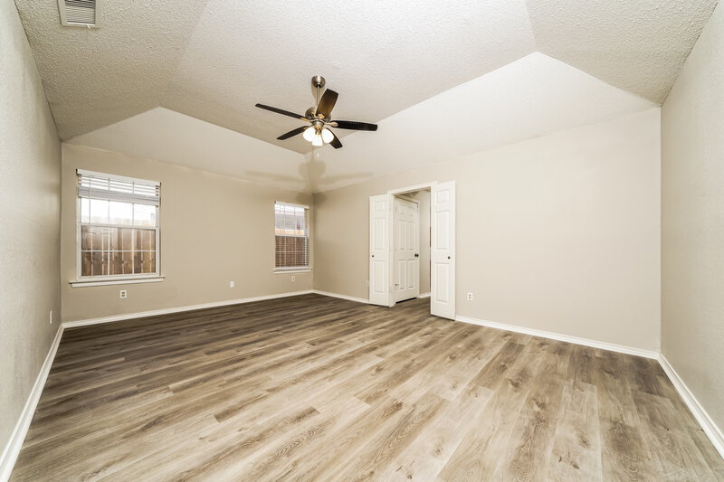 2,075/Mo, 601 Wedgewood Dr Mesquite, TX 75150 Main Bedroom View