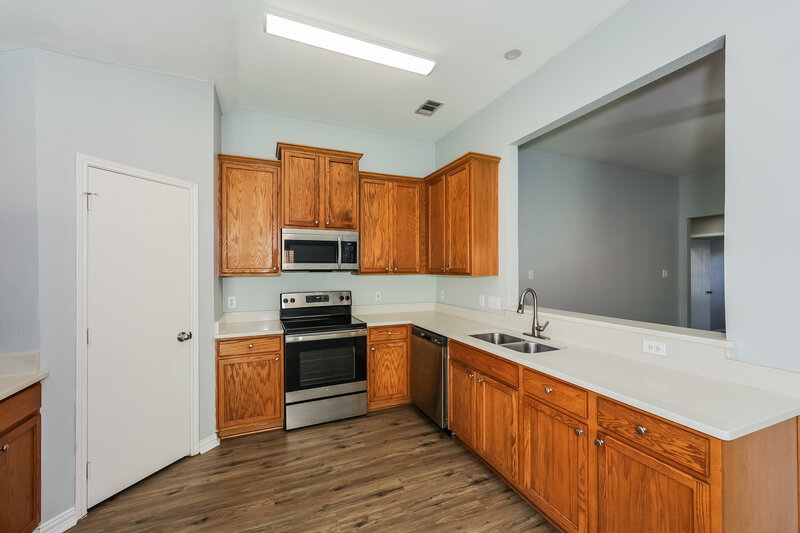 1,775/Mo, 1216 Sandpiper Aubrey, TX 76227 Kitchen View 2