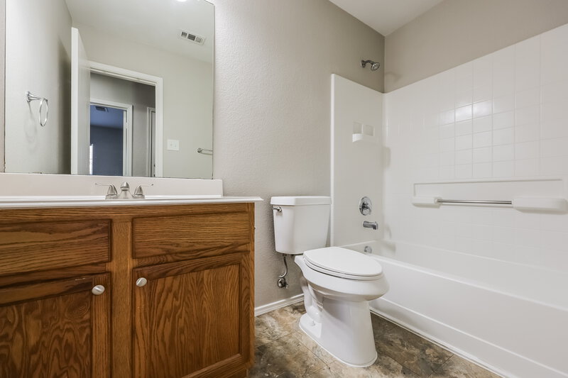 1,775/Mo, 1216 Sandpiper Aubrey, TX 76227 Bathroom View