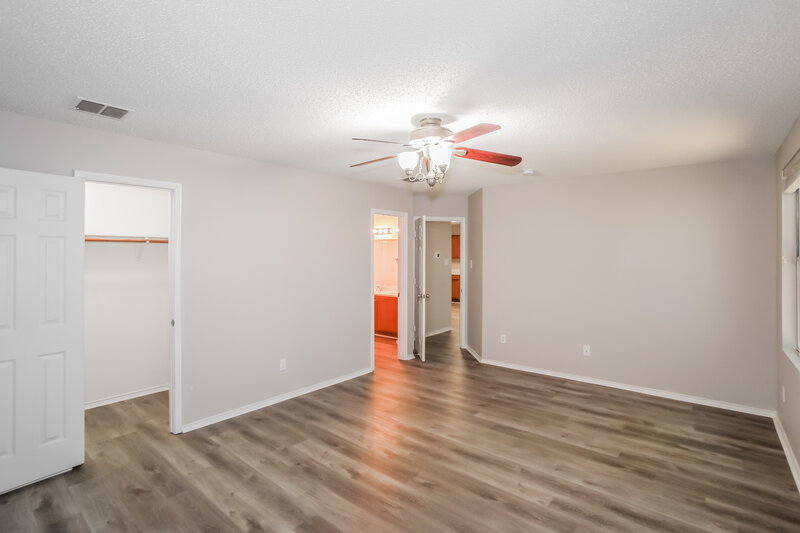 2,080/Mo, 2141 Shawnee Trl Justin, TX 76247 Main Bedroom View 2