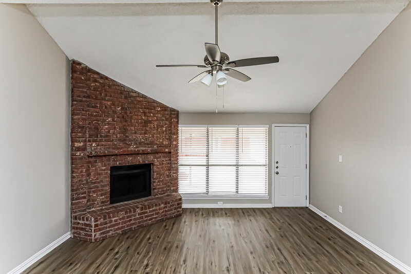 1,985/Mo, 2618 San Saba St Mesquite, TX 75150 Living Room View