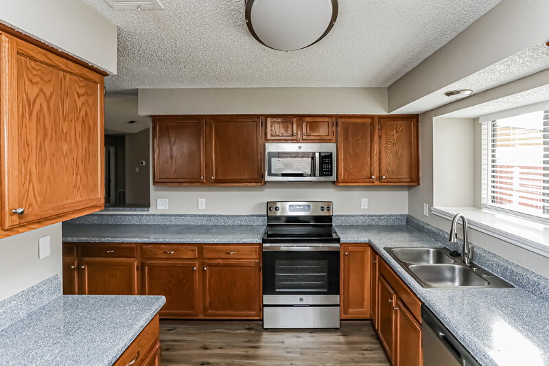 1,985/Mo, 2618 San Saba St Mesquite, TX 75150 Kitchen View 2