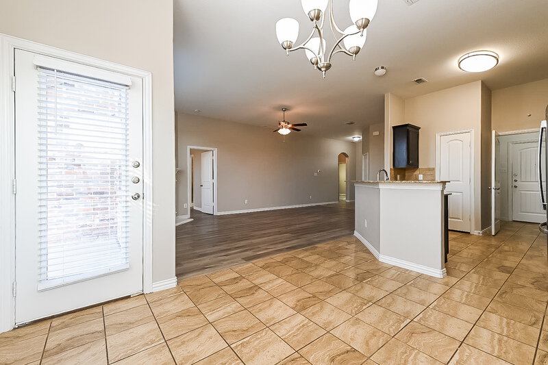 1,925/Mo, 106 Jennie Ct Ferris, TX 75125 Dining Room View 2