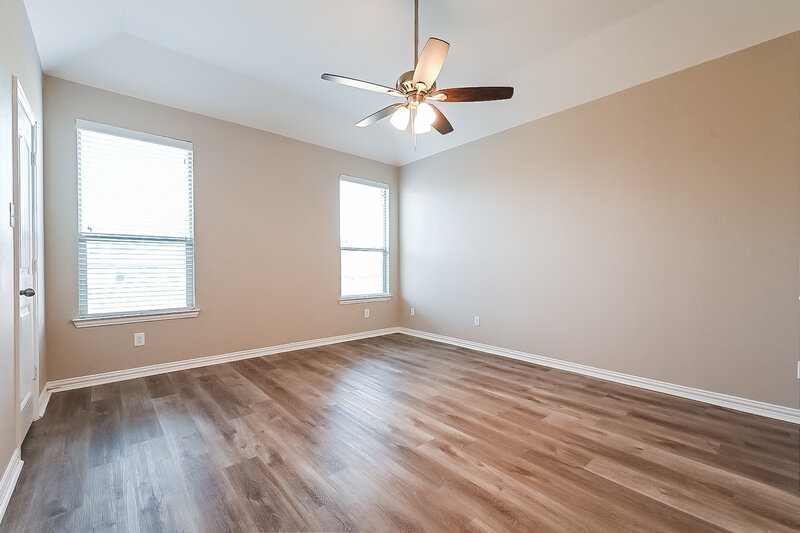 1,925/Mo, 106 Jennie Ct Ferris, TX 75125 Main Bedroom View